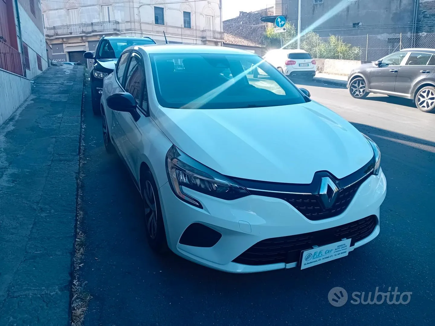 Renault Clio 2023 photo 2