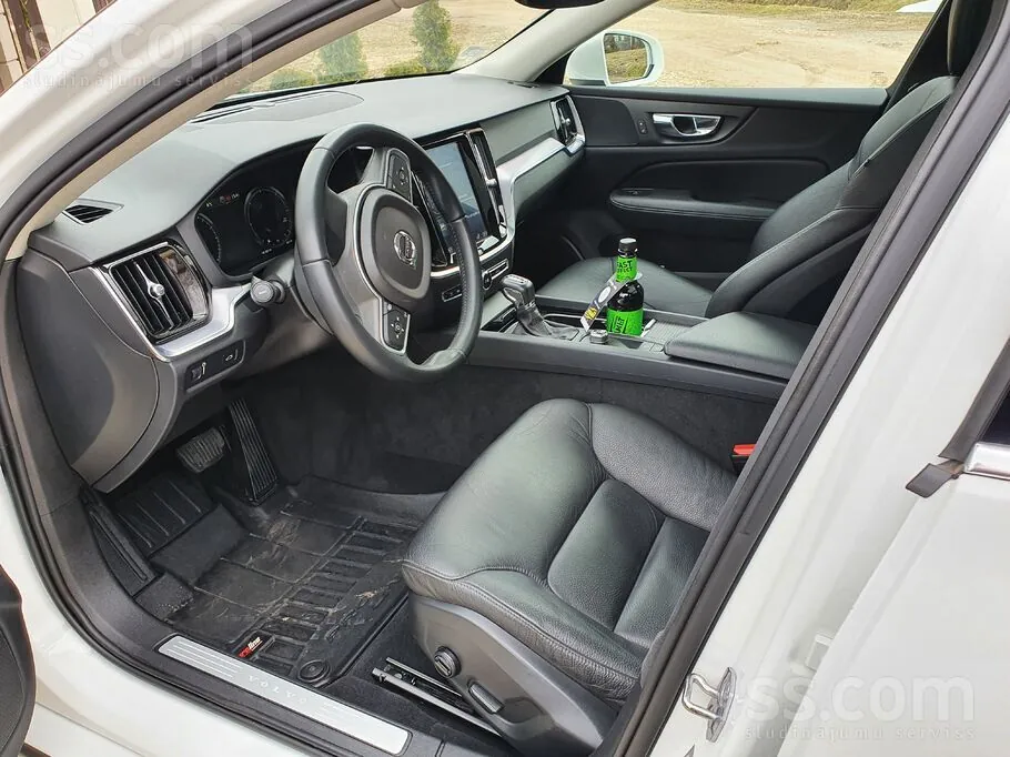 Volvo V60 2018 photo 4