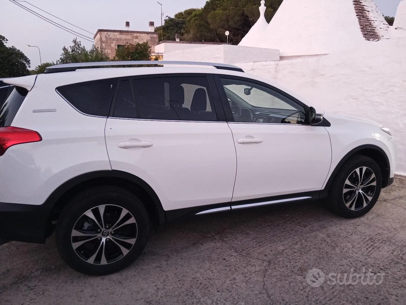 Toyota Rav4 2014 photo 2