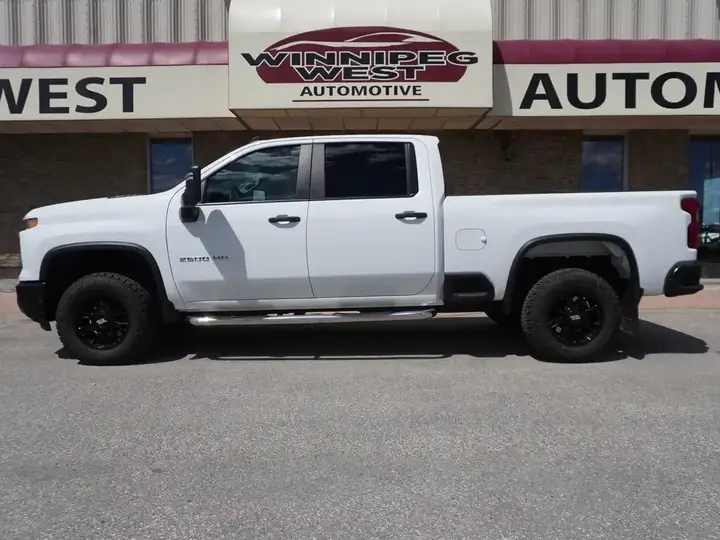 Chevrolet Silverado 2500 2024 photo 2