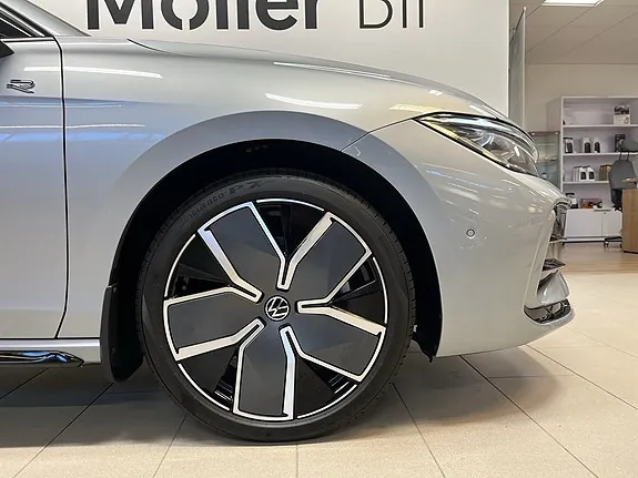 Volkswagen Passat 2025 photo 5