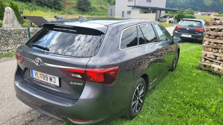 Toyota Avensis 2019 photo 3