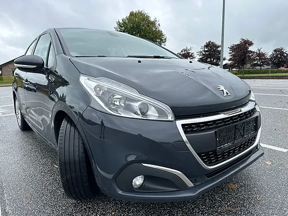 Peugeot 208 2019 photo 3