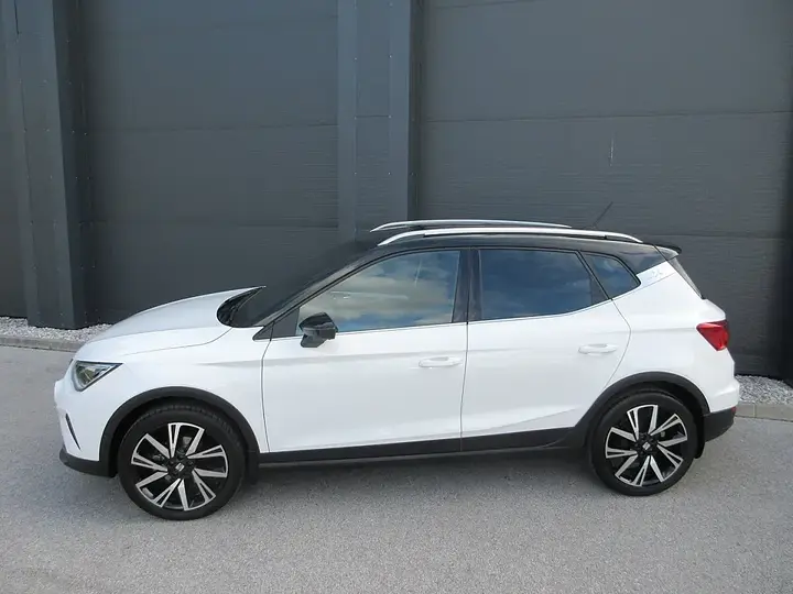 Seat Arona 2023 photo 2