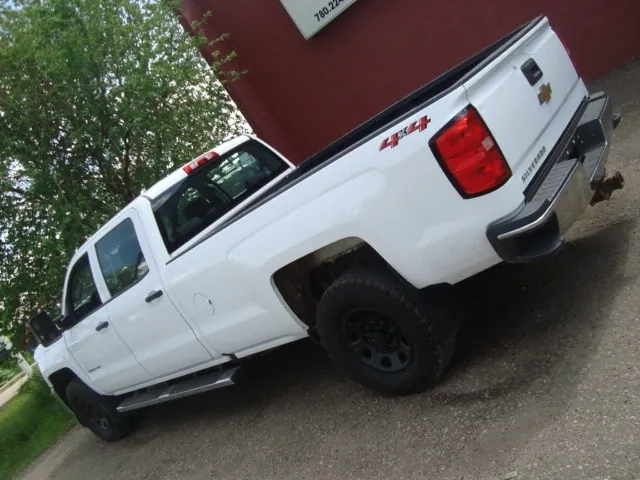 Chevrolet Silverado 3500Hd 2018 photo 2