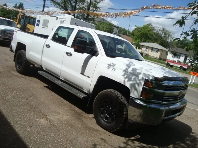 Chevrolet Silverado 3500Hd 2018 photo 4