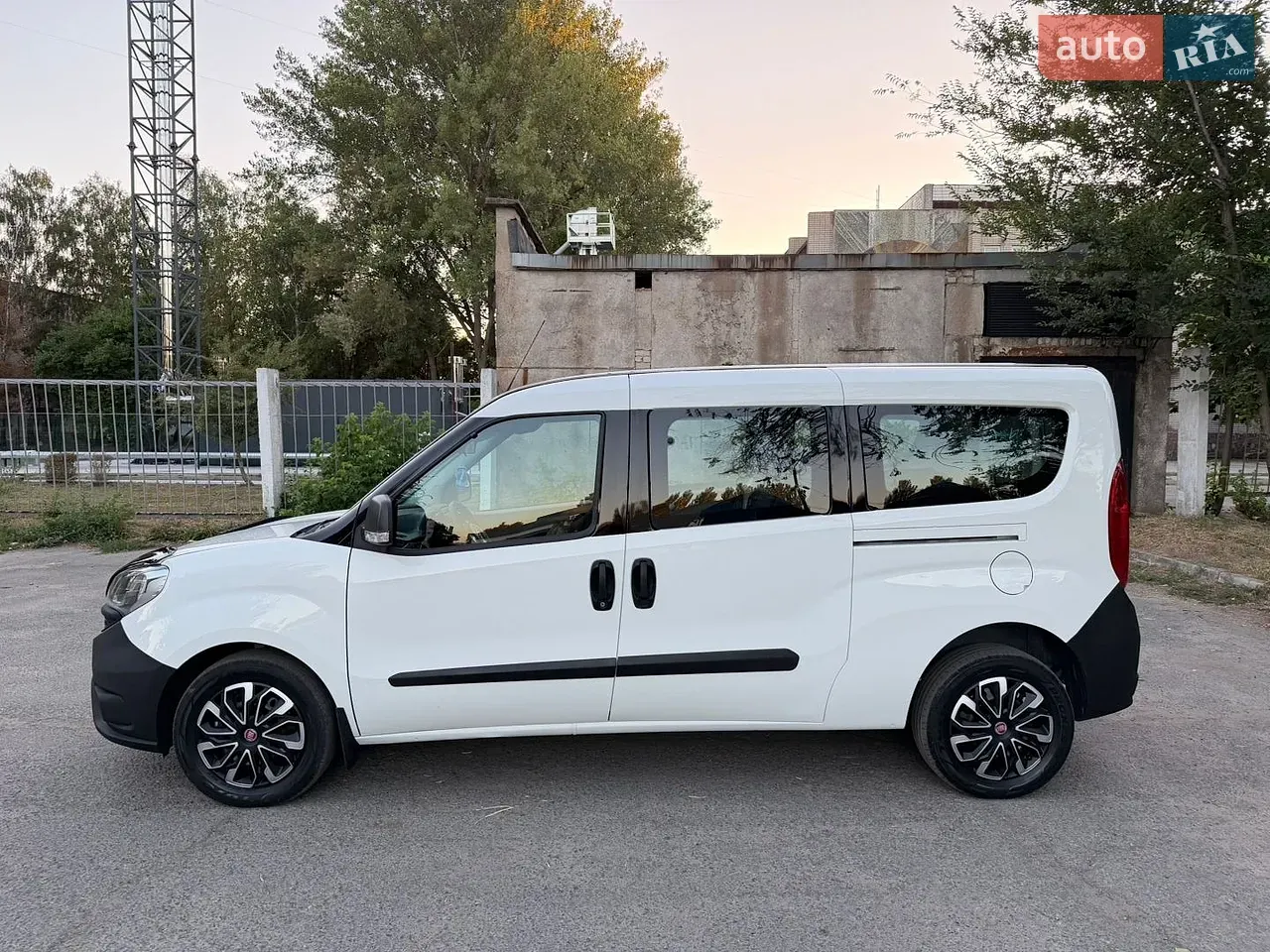 Fiat Doblo 2018 photo 2