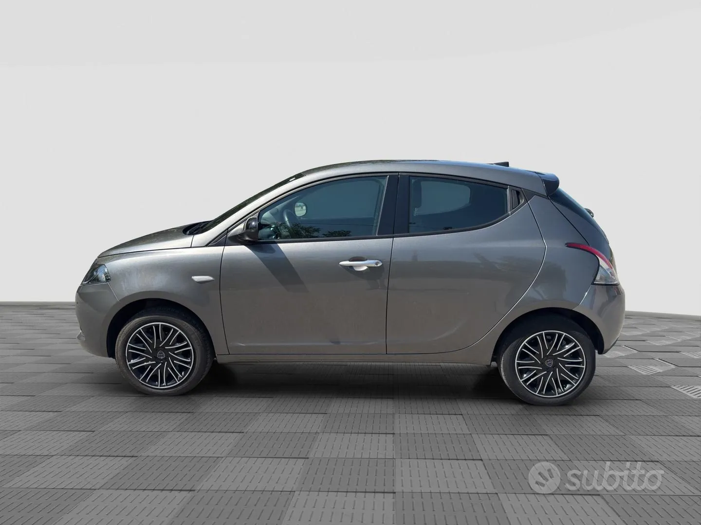 Lancia Ypsilon 2023 photo 2