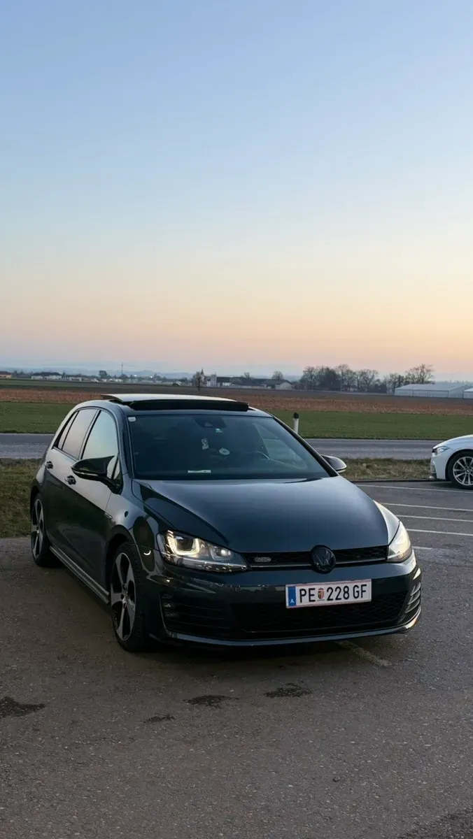 Volkswagen Golf 2014 photo 2