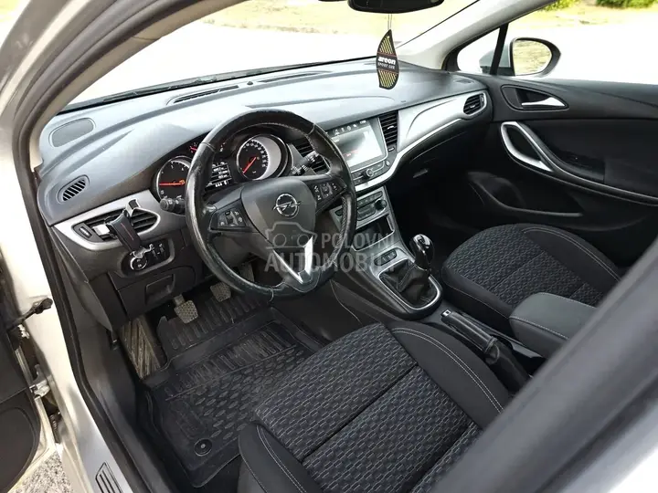 Opel Astra K 2019 photo 5