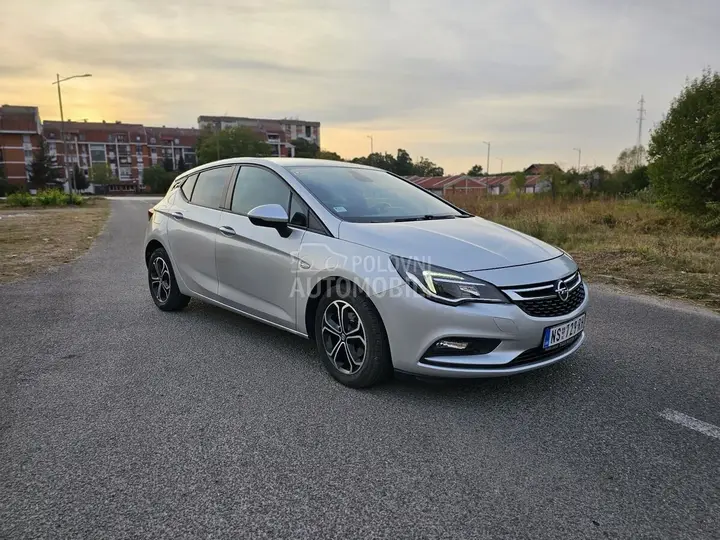 Opel Astra K 2019 photo 2