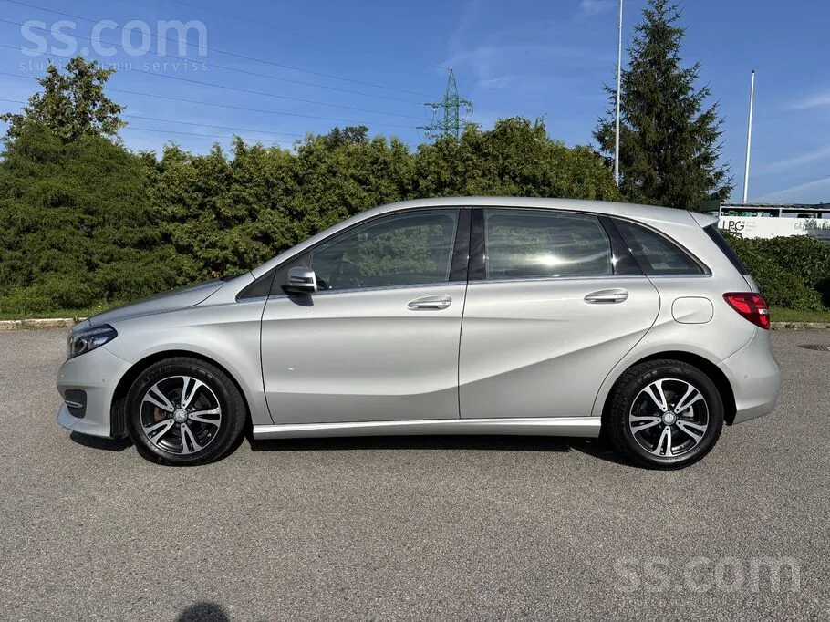 Mercedes-Benz B180 2017 photo 4