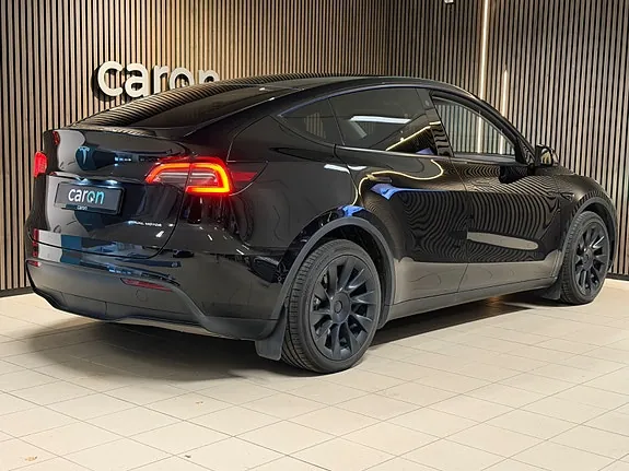 Tesla Model Y 2022 photo 2
