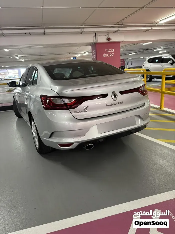 Renault Megane 2019 photo 2