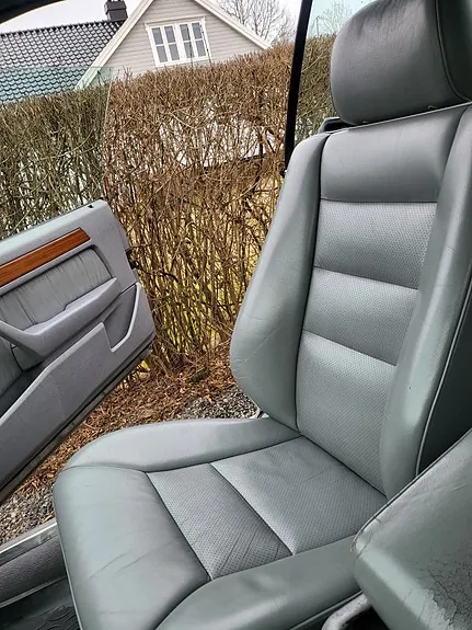 Mercedes-Benz E-Class 1992 photo 3