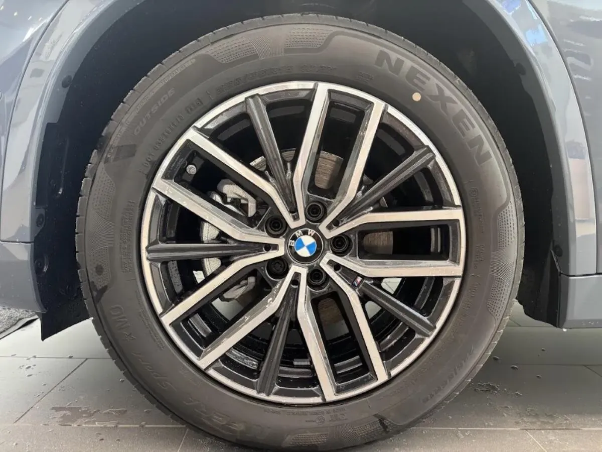 BMW X1 photo 3