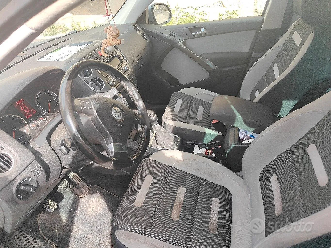 Volkswagen Tiguan 2009 photo 2