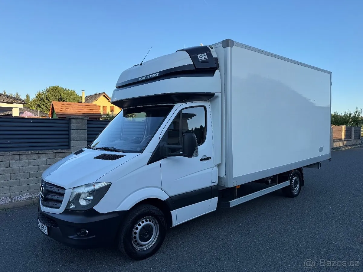 Mercedes-Benz Sprinter 2015 photo 2