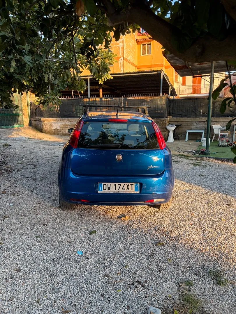 Fiat Grande Punto 2008 photo 2