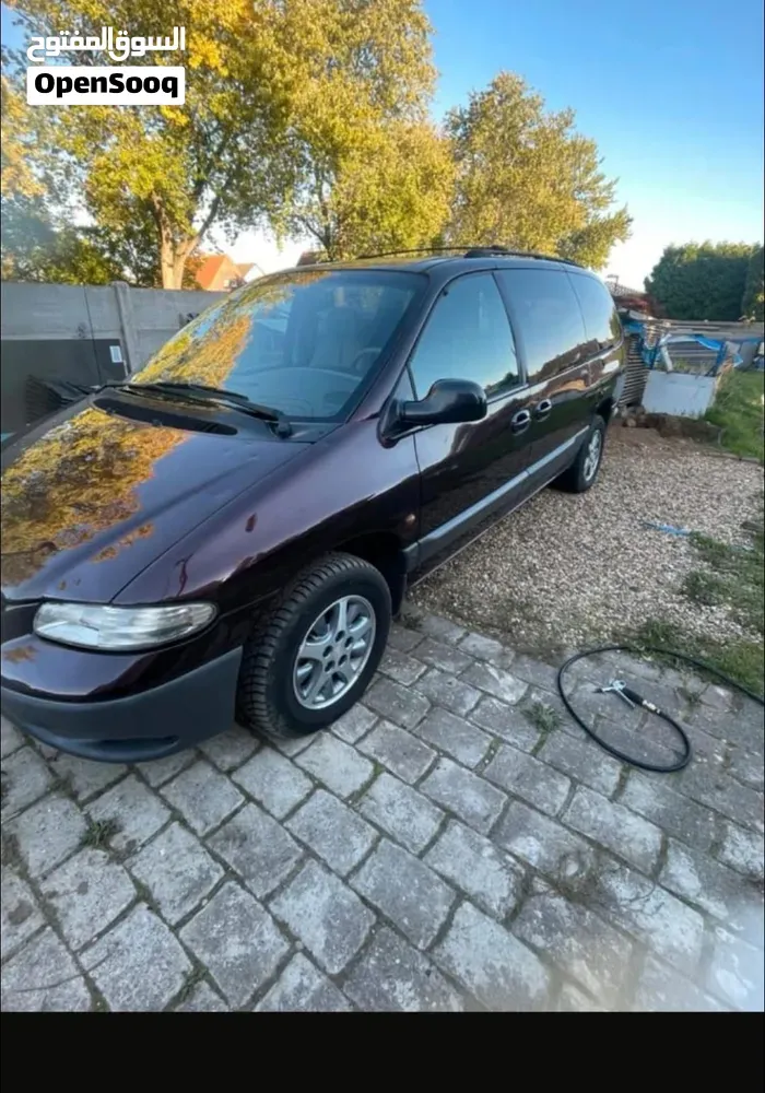 Chrysler Voyager 2002 photo 2
