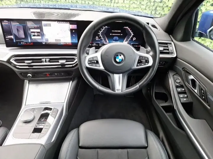 BMW 3 Series 2024 photo 5