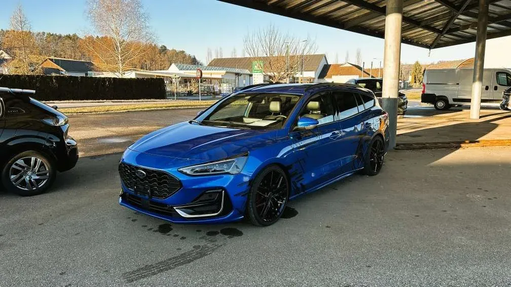 Ford Focus 2022 photo 2