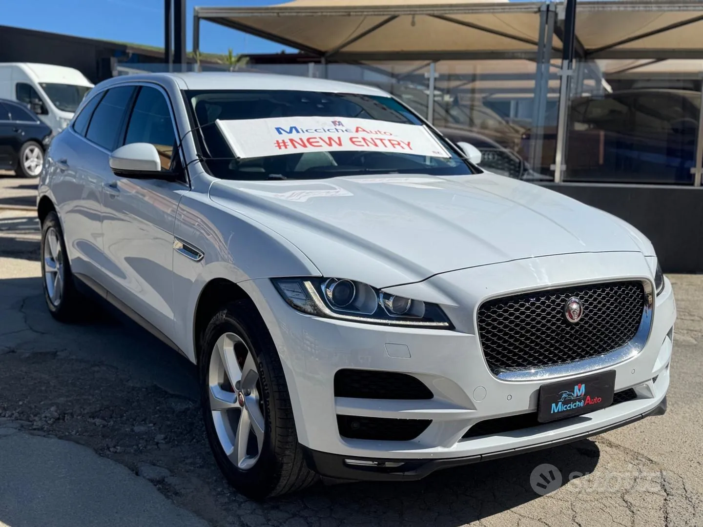Jaguar F-Pace 2019 photo 2