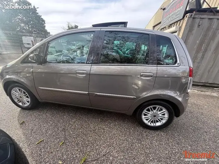 Lancia Musa 2008 photo 5