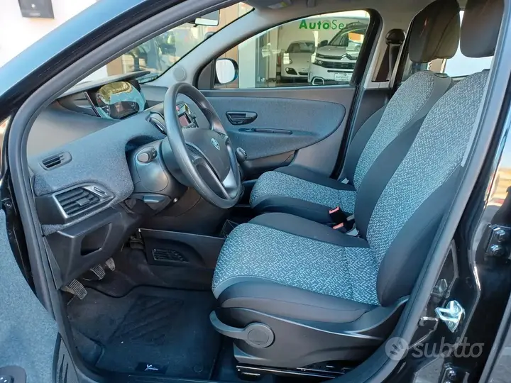 Lancia Ypsilon 2023 photo 4