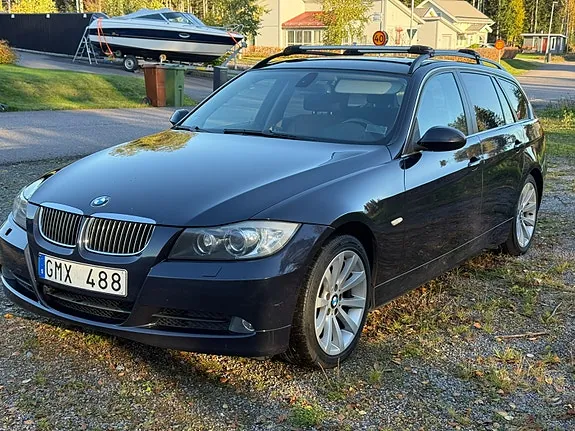 BMW 325I 2008 photo 2