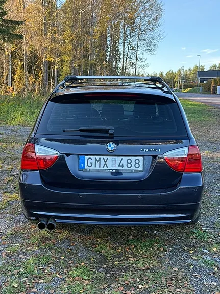 BMW 325I 2008 photo 4