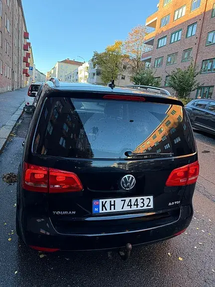 Volkswagen Touran 2011 photo 4