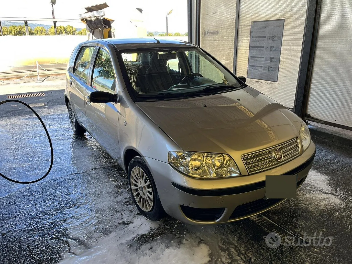 Fiat Punto 2009 photo 2