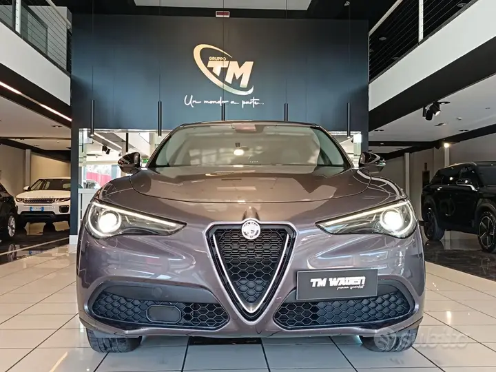 Alfa Romeo Stelvio 2018 photo 2