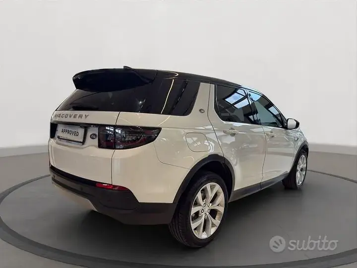 Land Rover Discovery Sport 2022 photo 2