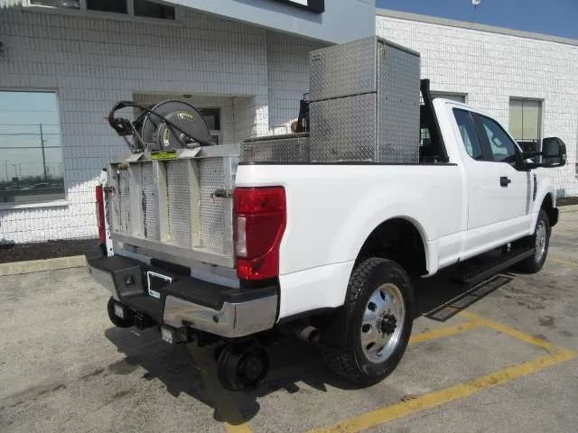 Ford F250 2022 photo 3