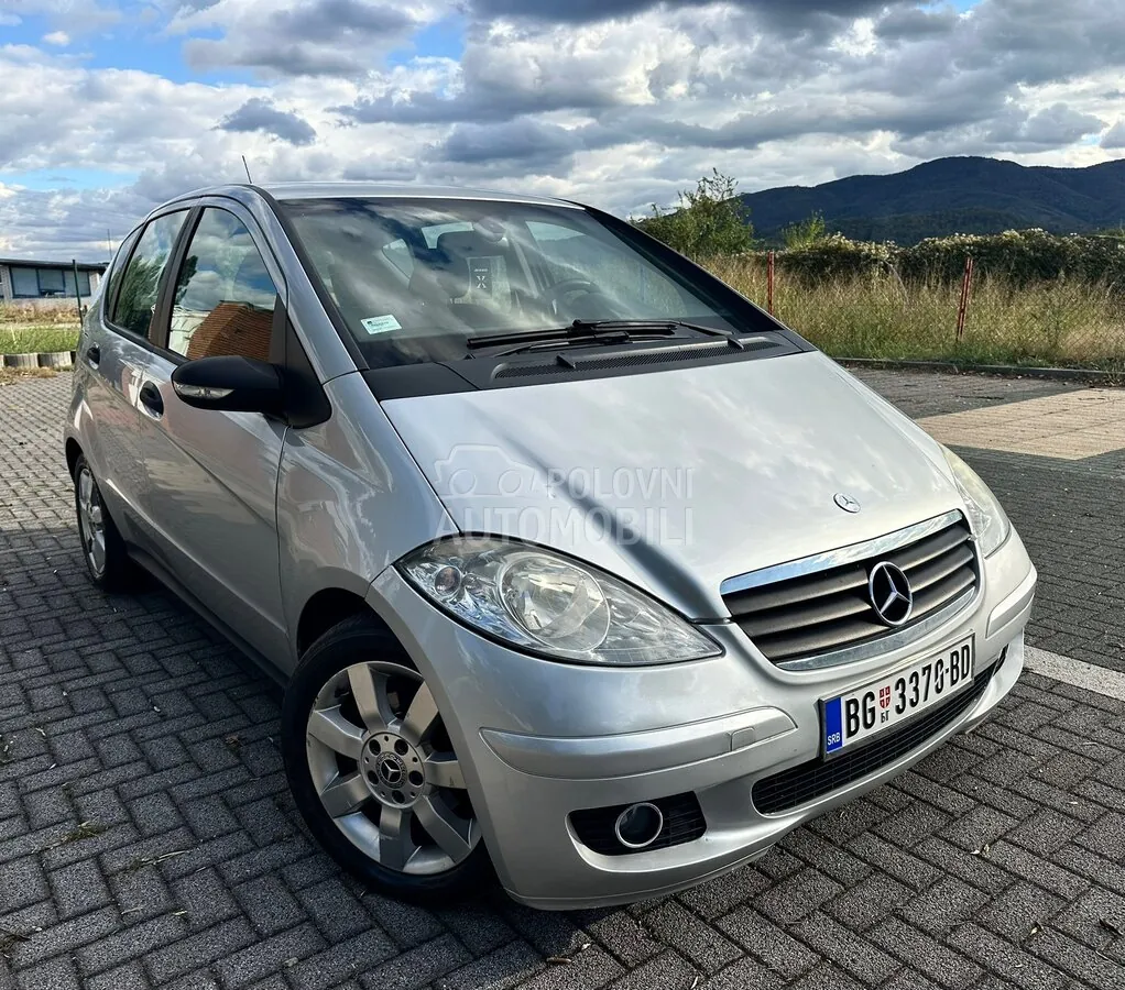 Mercedes-Benz A180