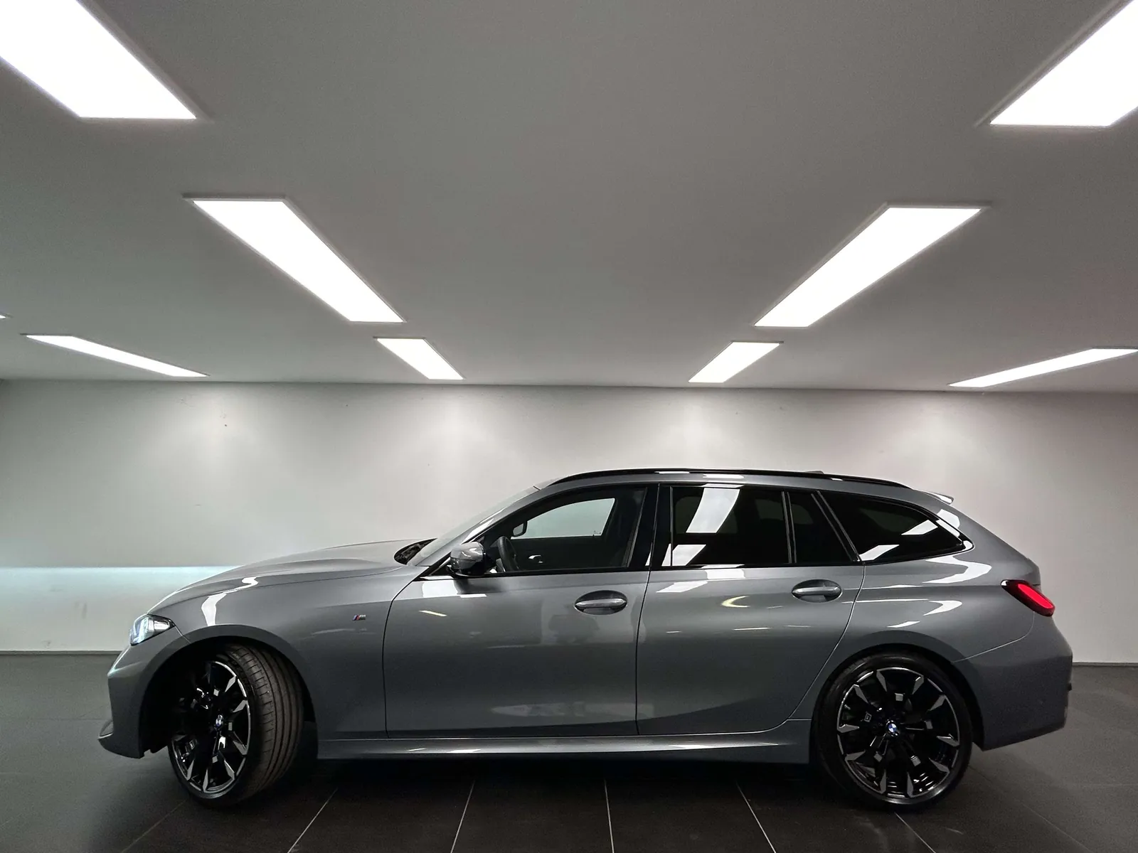 BMW 320 D 2026 photo 2
