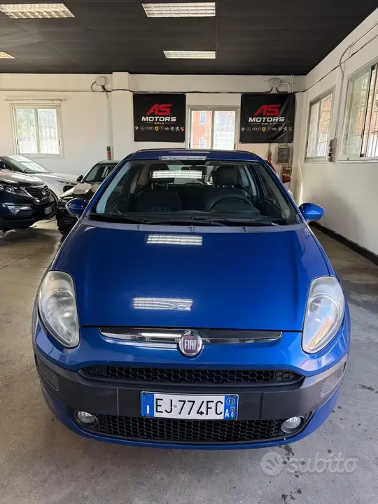 Fiat Punto Evo 2011 photo 2