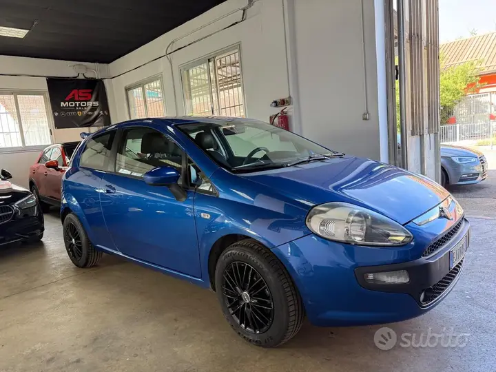 Fiat Punto Evo 2011 photo 3