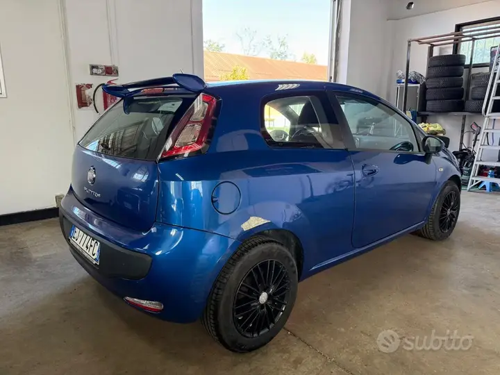 Fiat Punto Evo 2011 photo 5