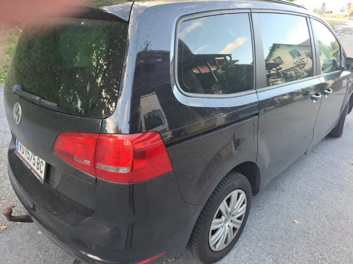 Volkswagen Sharan 2011 photo 2