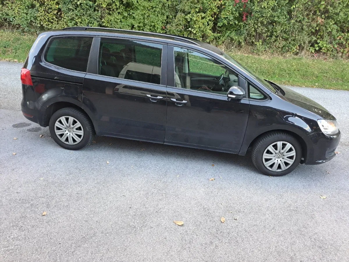 Volkswagen Sharan 2011 photo 3