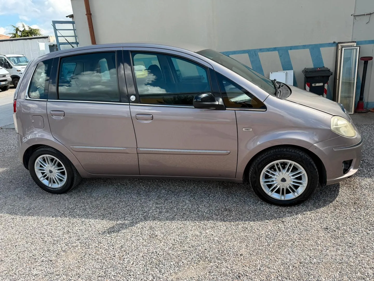 Lancia Musa 2009 photo 2