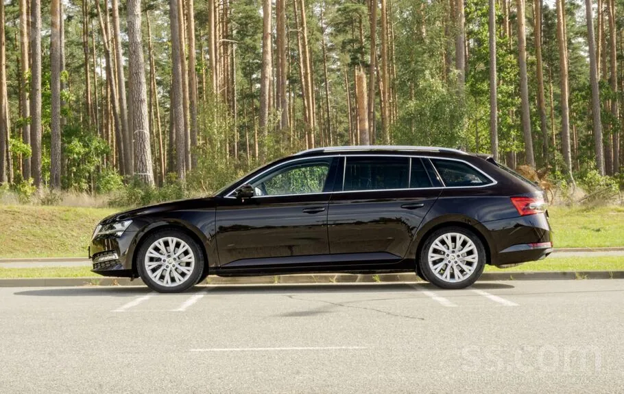 Skoda Superb 2021 photo 5