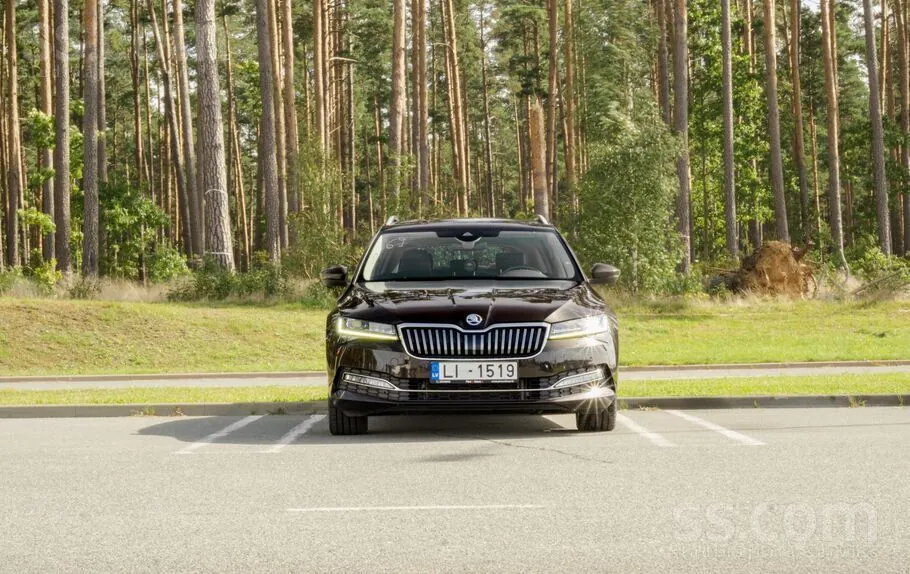 Skoda Superb 2021 photo 3