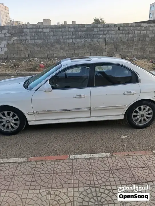 Hyundai Sonata 2004 photo 2