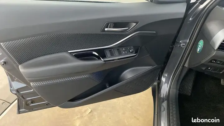 Toyota C-Hr 2022 photo 3