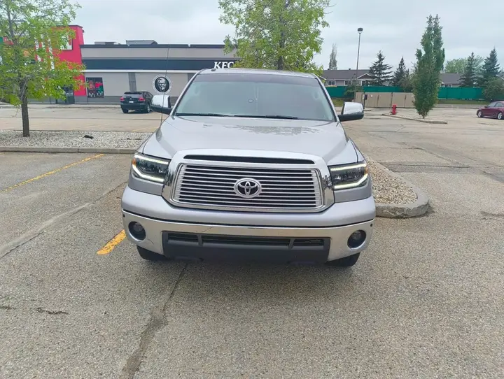 Toyota Tundra 2012 photo 3