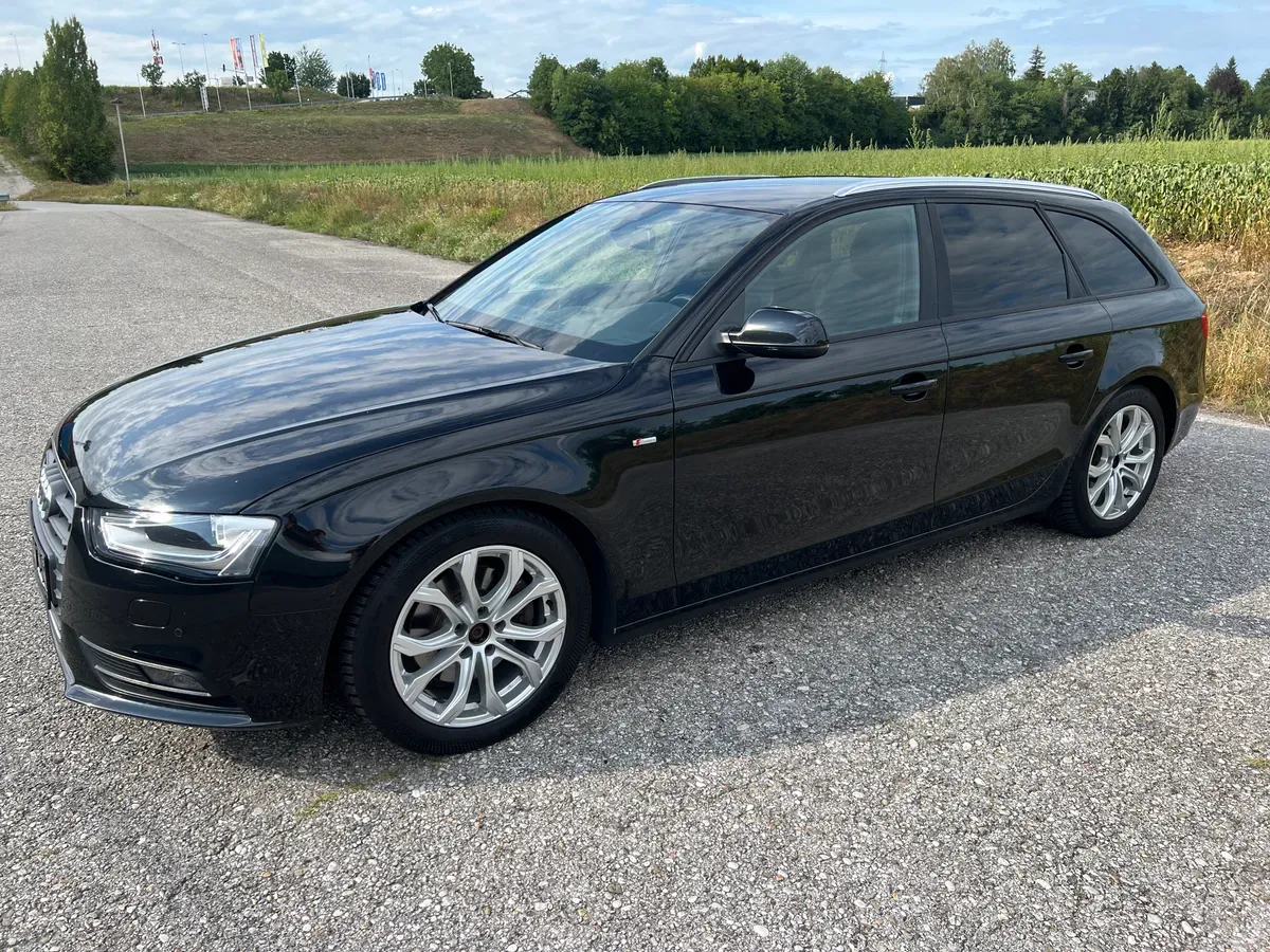 Audi A4 2015 photo 2